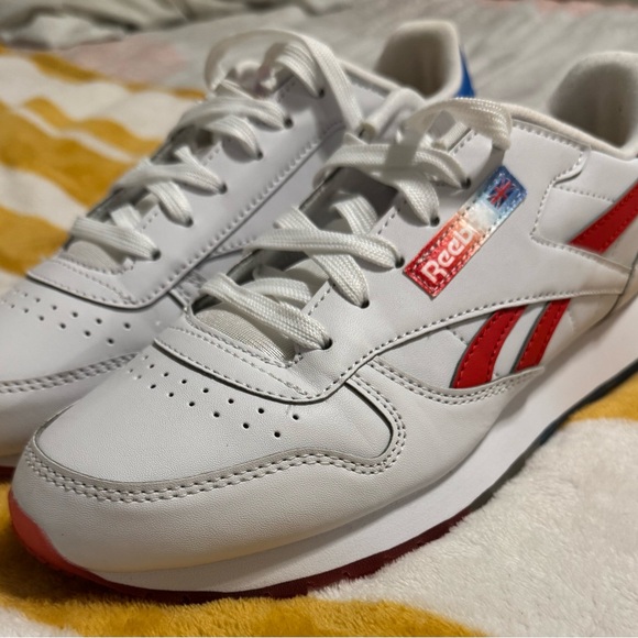 Reebok Classic White Sneakers with Red and Blue Highlights Popsicle style - Picture 3 of 9